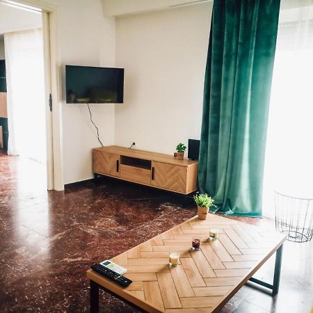 Explore Greece From Colorful City Centre Apartment Халкіда Екстер'єр фото